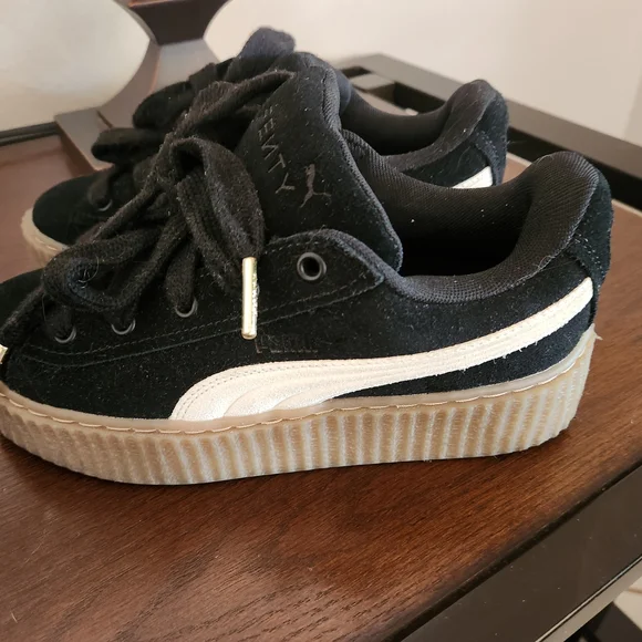 Puma x Fenty Black Suede Sneakers with White Stripe Size 7 Womens πHP X2 π - Picture 2 of 10